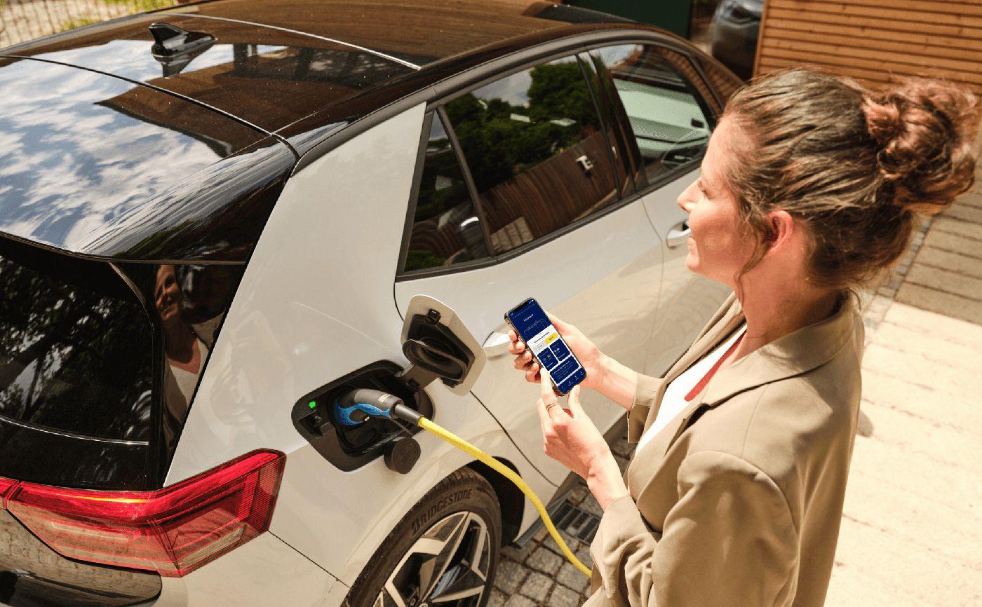 E-Auto lädt zuhause über App